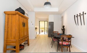 House - Spacious De Waterkant Retreat 2 Ensuite Bedrooms (Cape Town)