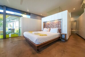 House | 3 bedrooms, desk - Ocean Views Open Plan Pool 3 Bed (Cape Town)
