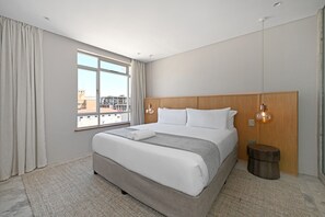 House, Smoking | 1 bedroom - Elegant One Bed Sea Point Mountain Views (Cape Town)