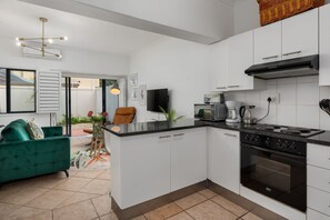 House, Smoking - Stylish Sea Point Studio in Secure Complex Patio (Cape Town)