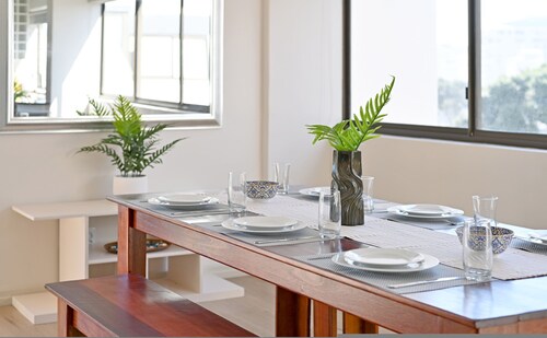 Spacious 3 Bed Apartment Sea Point Ocean Views