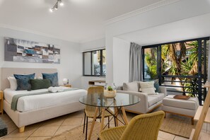 Apartment - Planet Africa Studio Pool Gym BBQ (Cape Town)