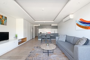 1 bedroom - One Bedroom Green Point Spacious (Cape Town)