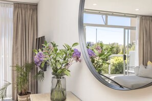 1 bedroom - Seaview Bliss a Sunny Apartment and Pool (Cape Town)