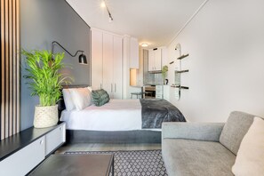 Apartment, Smoking | 1 bedroom - Walk to Beach Sea Point Promenade The Flamingo (Cape Town)