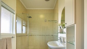 Unclassified image, 3 of 9, button - Modern One Bed Central Green Point Stadium (Cape Town)