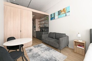 House - East City Modern Apt Co-working (Cape Town)