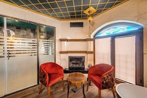 Signature Room, Bathtub | Premium bedding, memory foam beds, minibar, soundproofing - Nora Inn Cappadocia (Nevşehir)