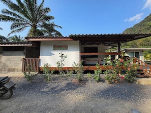 Casa, 1 habitación, para fumadores, vista al jardín | Exterior