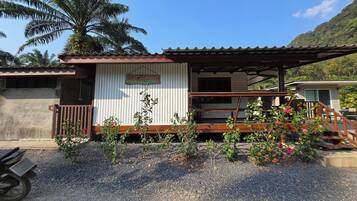 House, 1 Bedroom, Smoking, Terrace | Exterior