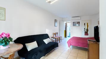 Iron/ironing board, WiFi