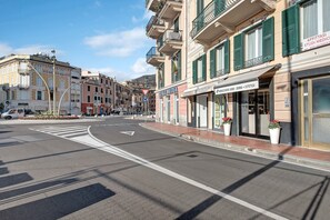 Exterior - Apartment 'City On The Beach' with Sea View, Wi-Fi and Air Conditioning (Rapallo)