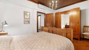 Strygejern/strygebræt, Wi-Fi, sengetøj