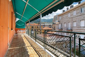 Outdoor dining - Apartment 'Gaia' with Wi-Fi and Air Conditioning (Rapallo)