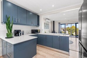 House (3 Bedrooms) | Interior - Winelands Getaway (Stellenbosch)