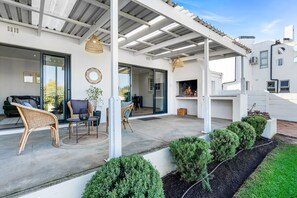 Interior - Winelands Getaway (Stellenbosch)