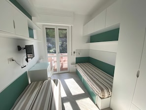 WiFi, bed sheets - Apartment 'Solaria' with Balcony, Wi-Fi and Air Conditioning (Rapallo)