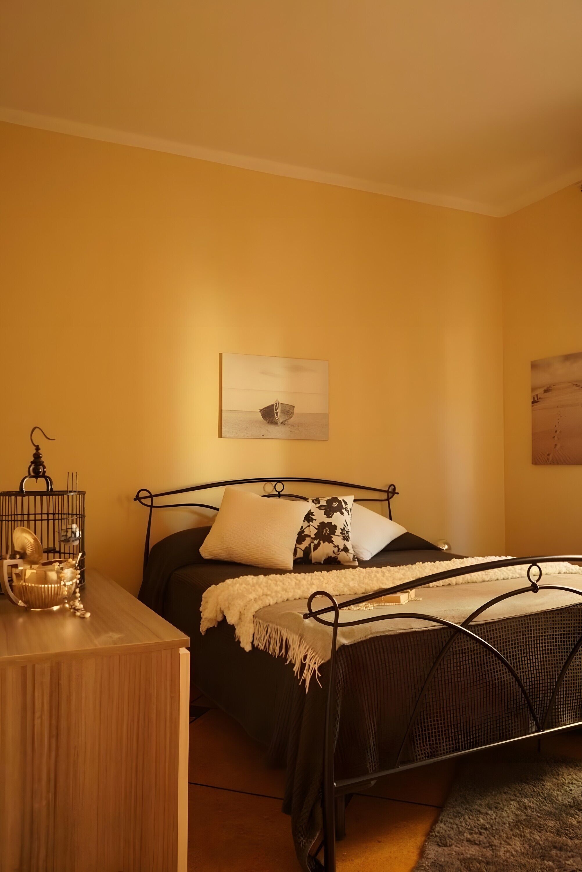 Strykjärn/strykbräda, wi-fi och sängkläder