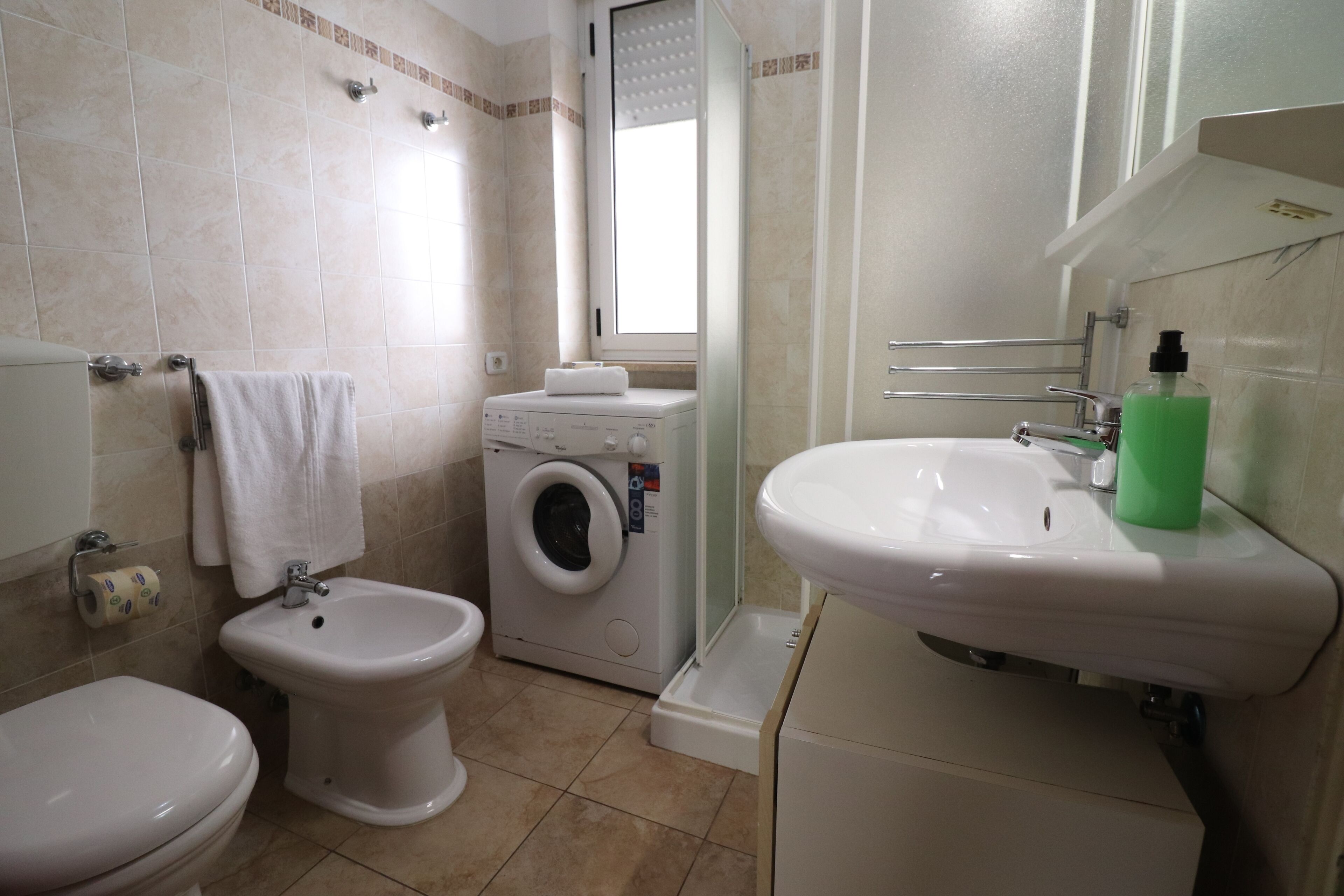Casa, 2 habitaciones, para fumadores, balcón | Baño