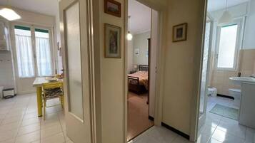 Bügeleisen/Bügelbrett, WLAN