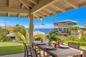 Outdoor dining - SUMMER SALE! Oceanview Ground-Floor Villa with Patio and Lawn Space - KBV 32G5 (Lahaina)