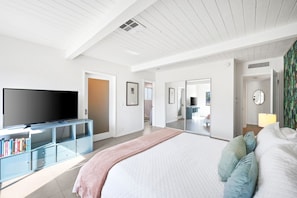 3 bedrooms, iron/ironing board, free WiFi, bed sheets - Hip & Spacious Contemporary Haven - A Ryson Property (Palm Springs)