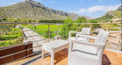 Holiday Home 'Margarita' with Mountain View, Wi-Fi and Air Conditioning