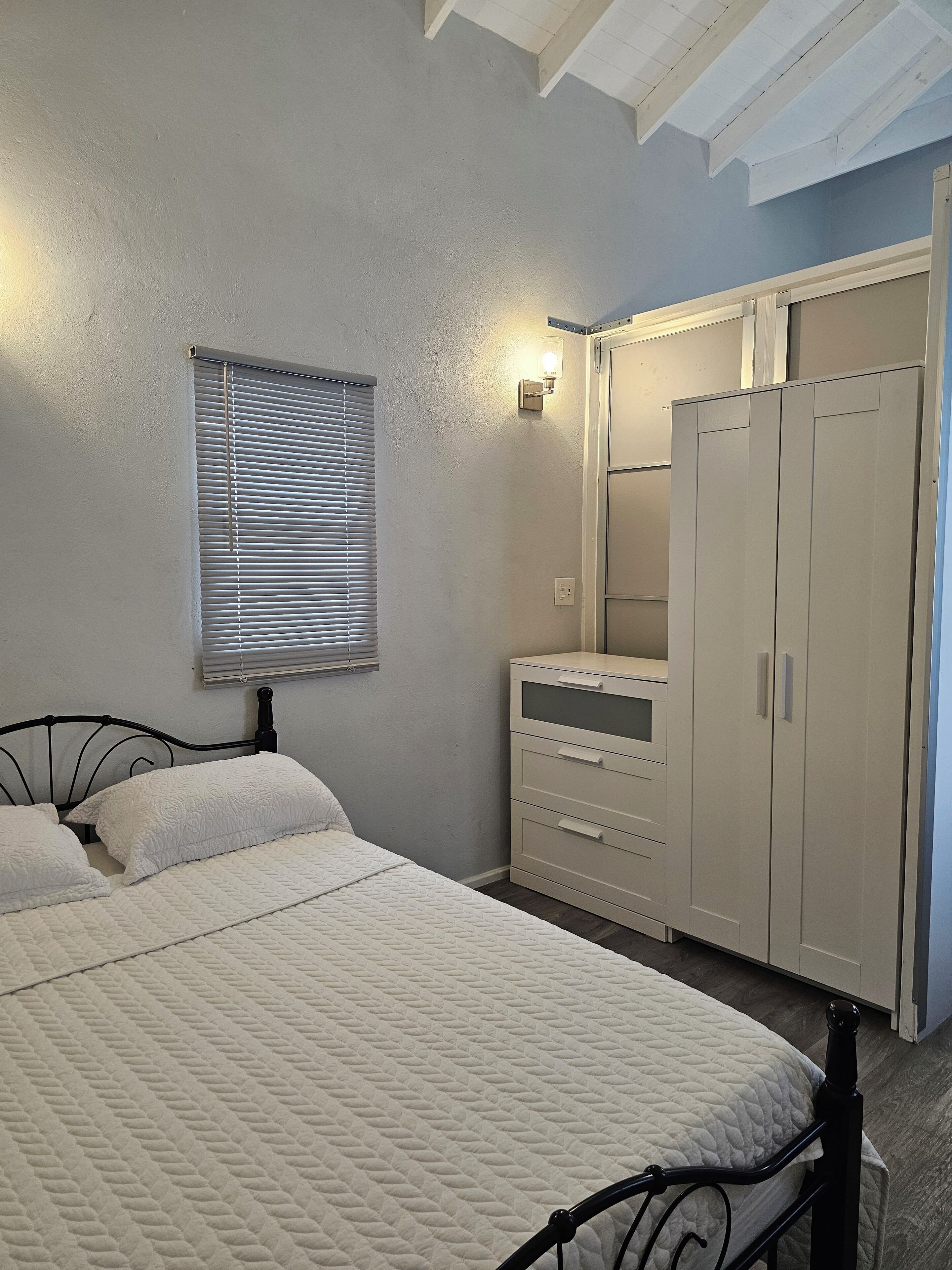 مكواة/لوح كي وواي فاي مجانًا