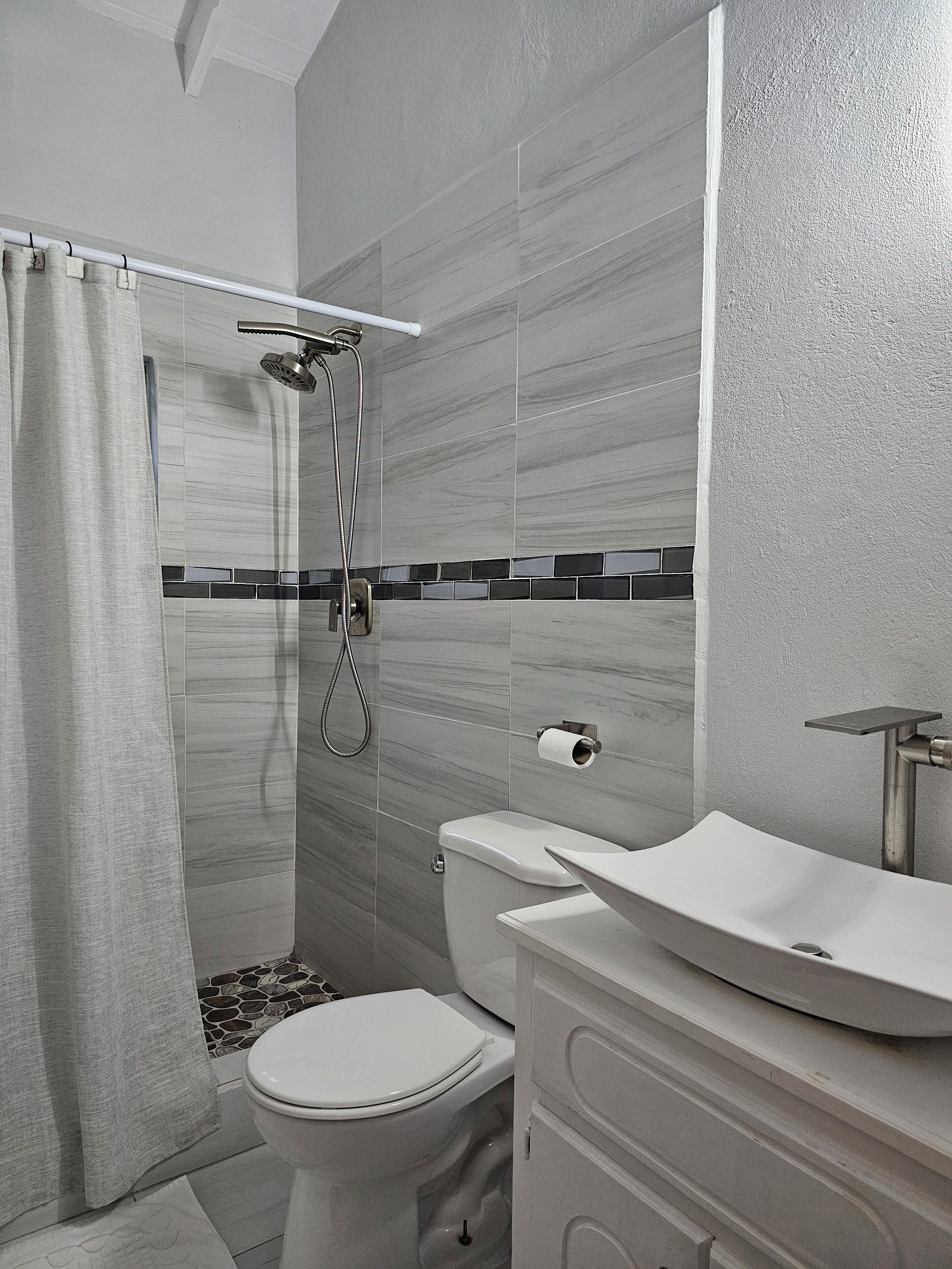 ห้องคอมฟอร์ทดับเบิล, ห้องครัว, วิวสวน | ห้องน้ำ