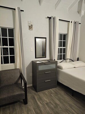 컴포트 더블룸, 주방, 정원 전망 | 다리미/다리미판, 무료 WiFi