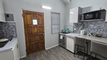 Comfort-Doppelzimmer, Küche, Gartenblick | Eigene Küche