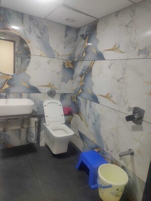 Bathroom - Januson Hotel (Gandhinagar)