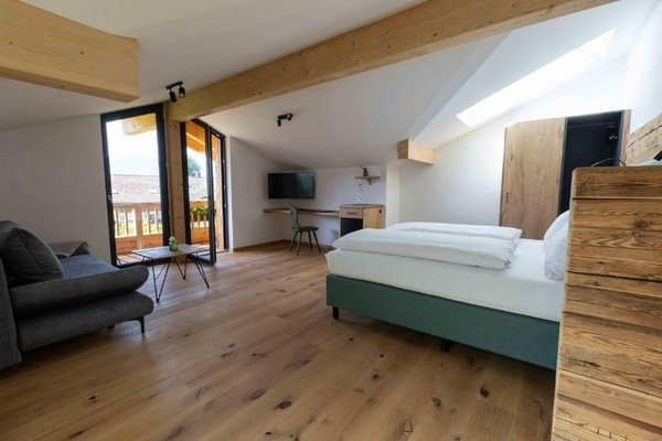 Suite | Minibar, in-room safe, laptop workspace, free WiFi