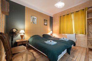 WiFi, bed sheets - Jonquille Room with Wi-Fi (Brû)