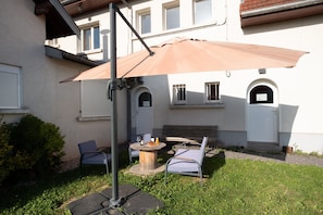 Outdoor dining - Jonquille Room with Wi-Fi (Brû)