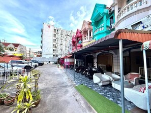 واجهة المنشأة