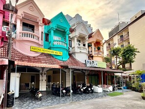 ด้านหน้าที่พัก
