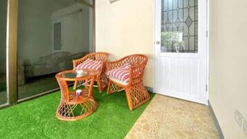 Kamar Double Ekonomi | Teras/patio