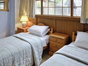 2 bedrooms, individually decorated, individually furnished, free WiFi - The Coach House (Falmouth)