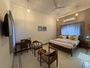 Deluxe Room, City View | In-room safe, desk, iron/ironing board, free WiFi - Maharaja classic (Udaipur)