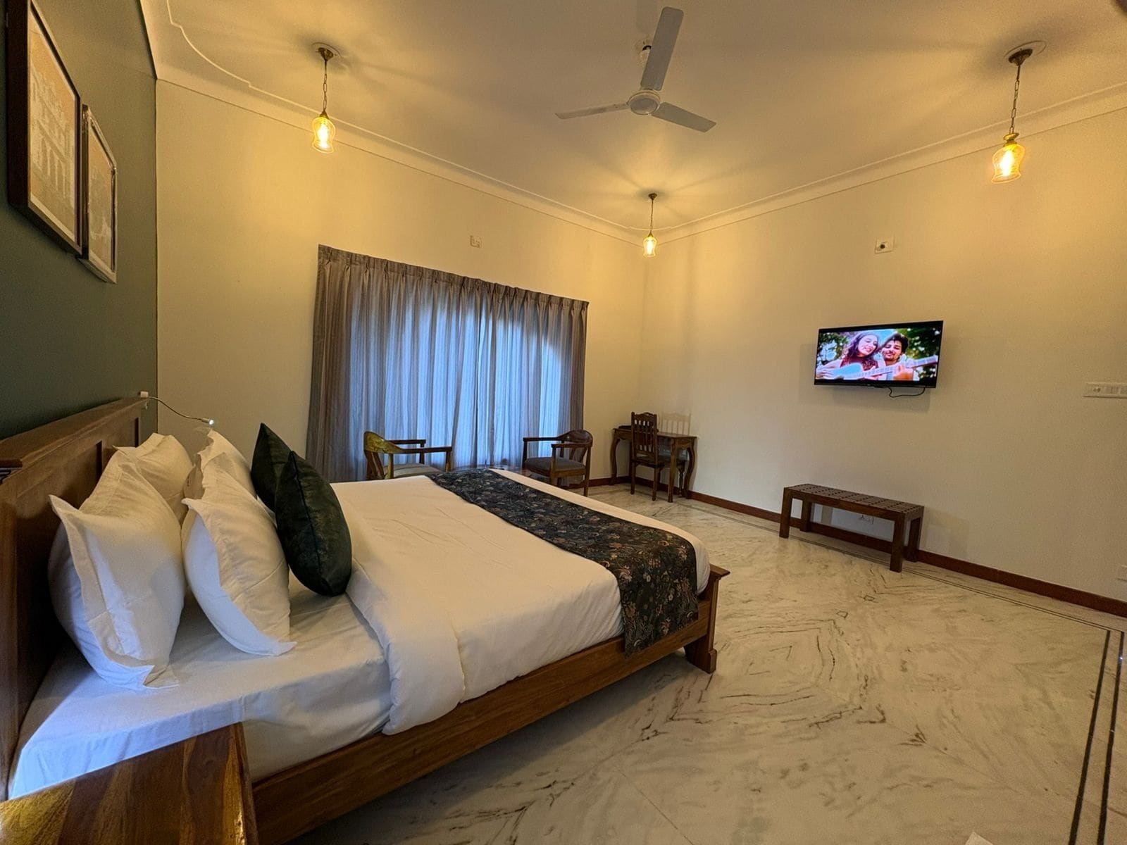 Comfort Room, City View | In-room safe, desk, iron/ironing board, free WiFi