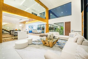 Interior - A luxurious tropical retreat with daily cleaning, private pool, Golf Cart Included (Los Almendros, Hacienda Pinilla)