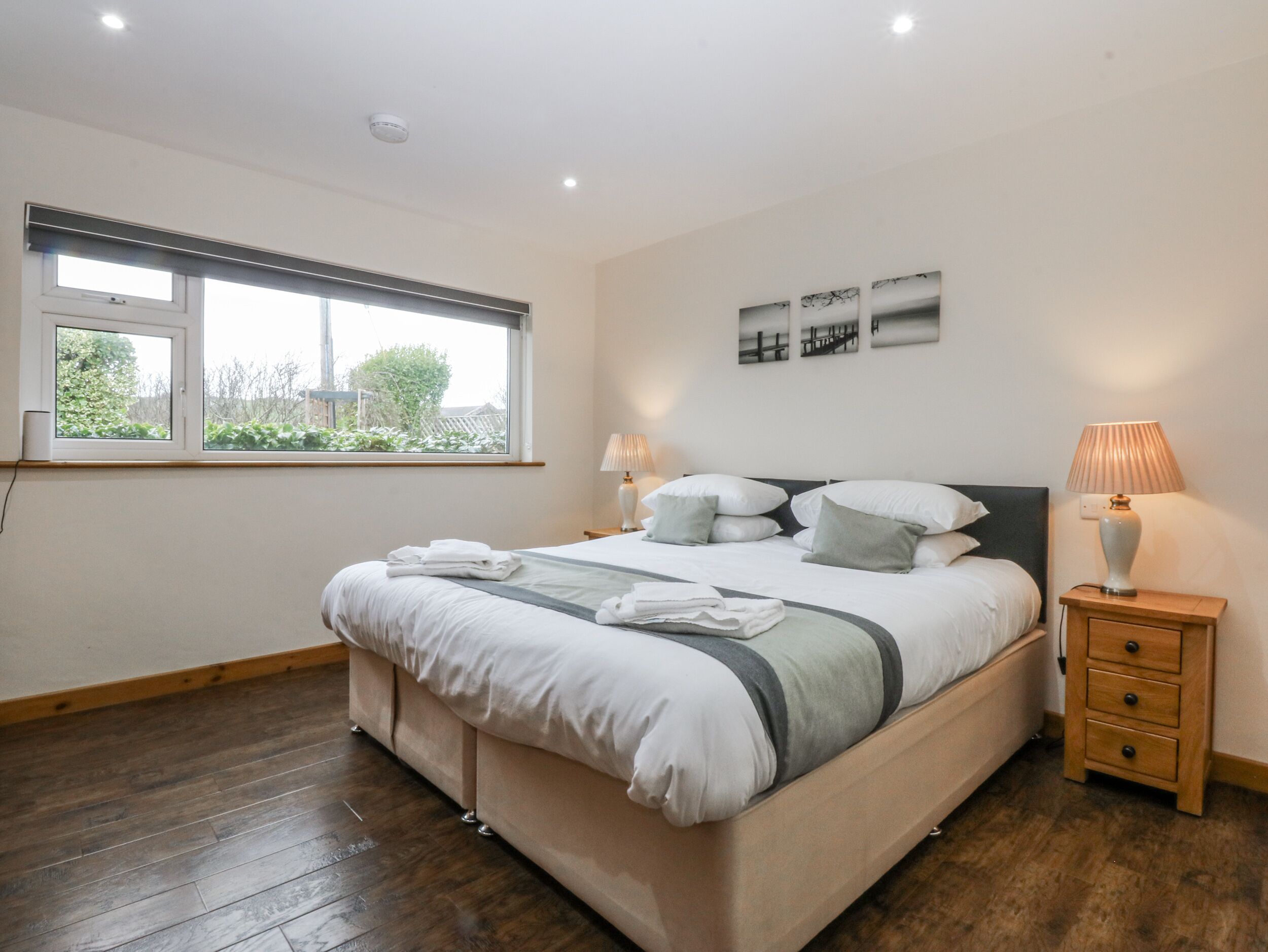 3 bedrooms, individually decorated, individually furnished, free WiFi