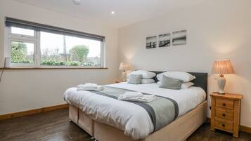 3 bedrooms, individually decorated, individually furnished, free WiFi