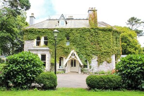 Exterior - Horseshoe Cottage (Falmouth)