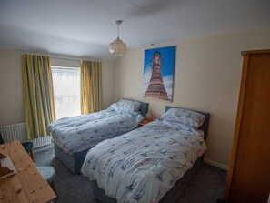5 bedrooms, individually decorated, individually furnished, free WiFi - Dunns Cottage (Swansea)