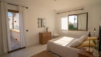 Strykjärn/strykbräda, wi-fi och sängkläder