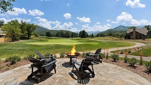 Property grounds - Direct Golf Access | Pool, Fitness Center & Dining (Waynesville)