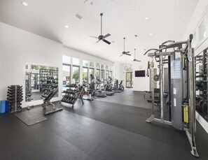 Fitness facility - Marshlands Views + Golf Course. Pool. Restaurant. (St. Simons Island)