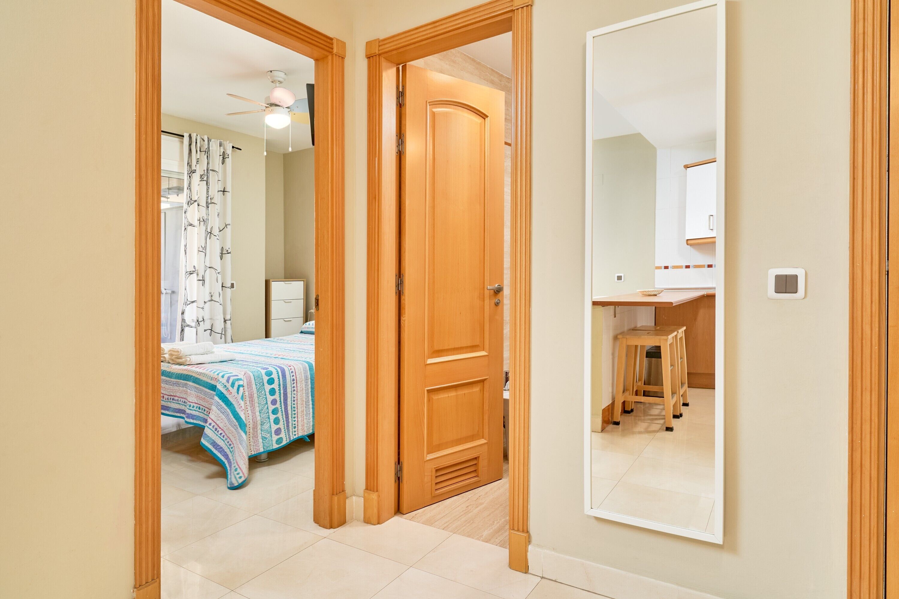 Fer et planche à repasser, Wi-Fi, draps fournis